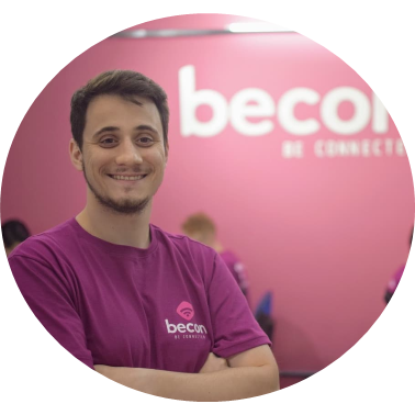 Lucas Schiochet fundador da Becon